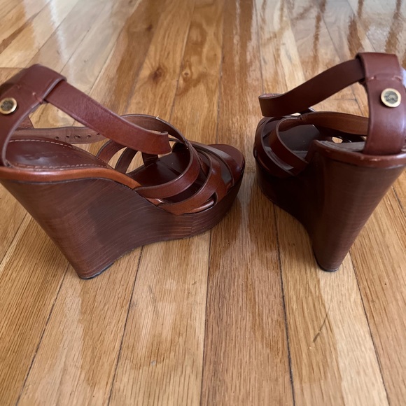 AUTHENTIC BURBERRY WEDGES - Picture 10 of 10